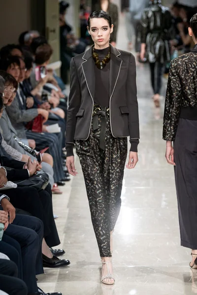 Look 23